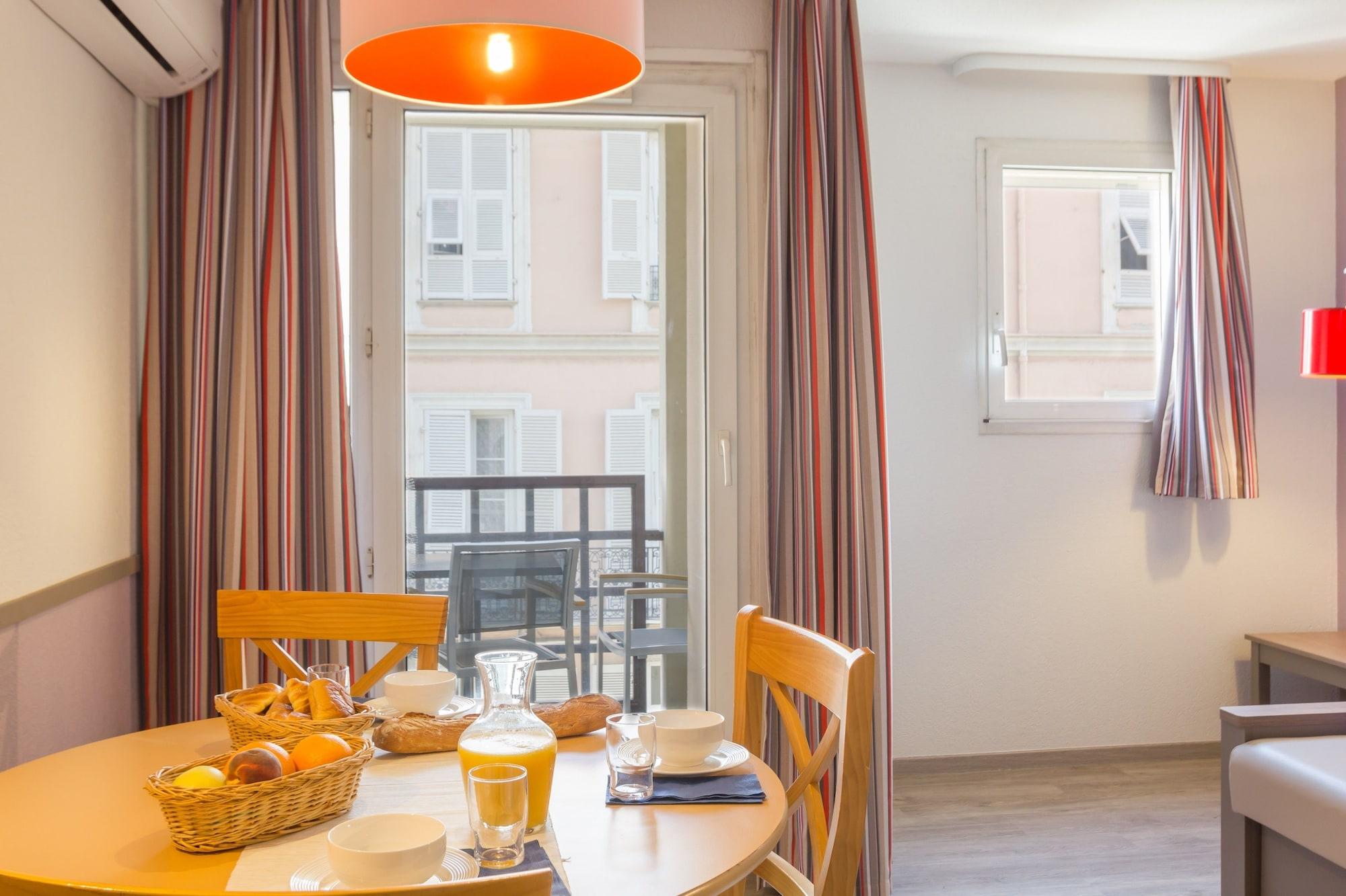 Pierre & Les Citronniers 3* Menton